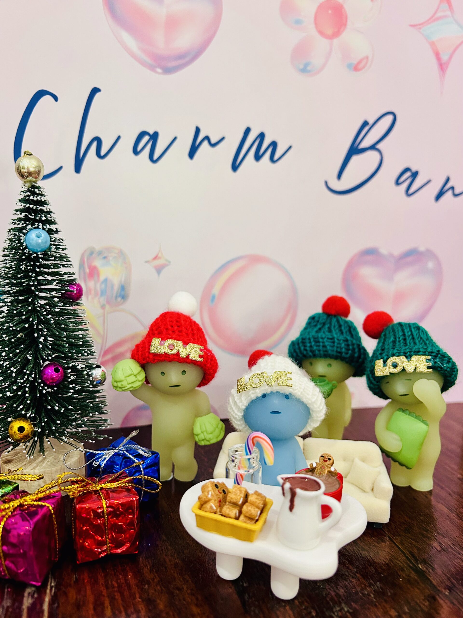 smiski christmas hat (love) smiski christmas hat (love)